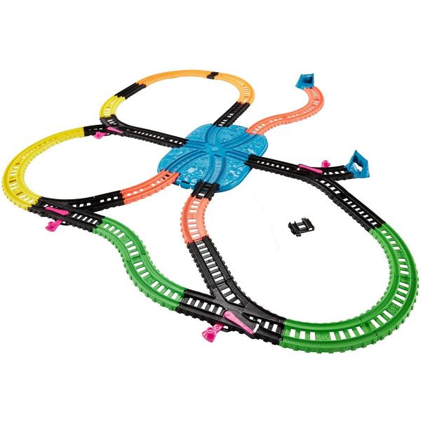 Thomas &amp; Friends Track Master Glowing Track Bucket